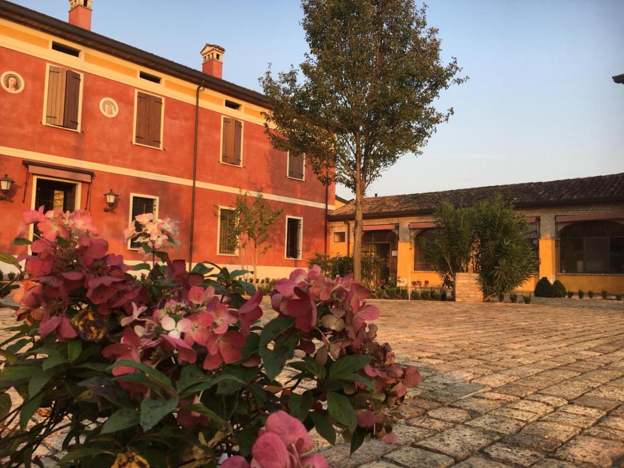 Agriturismo Corte Palazzo Marcaria Exterior foto